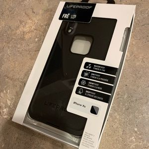 iPhone XS Lifeproof case